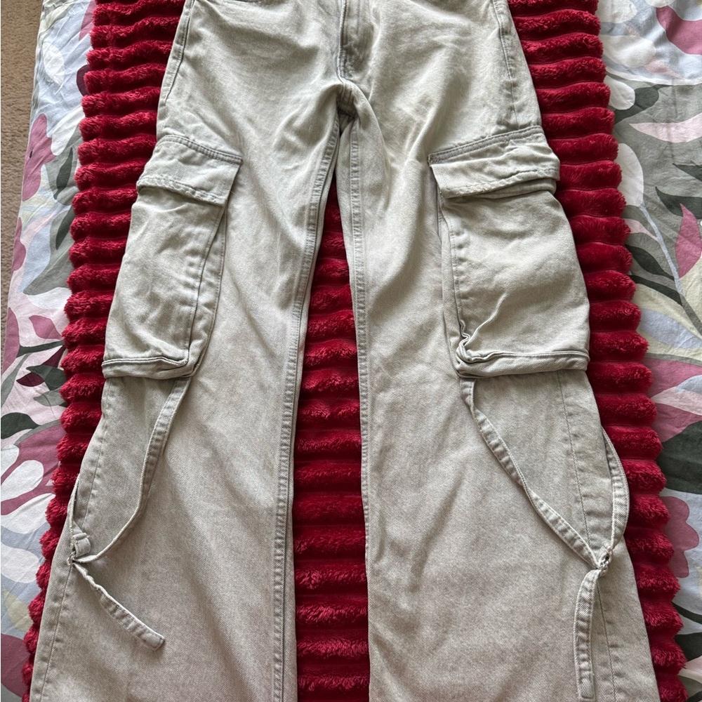 Zara Light Gray Flare Cargo Jeans